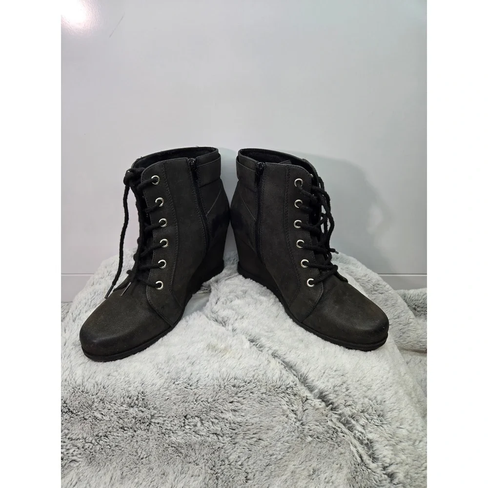 Unr8ed Carbon Wedge Booties Women's 8.5M Black Lace Up Ankle Boots‎ Zip Casual